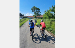 SUR LE CHEMIN DU RETOUR LE LONG DE LA VÉLODYSÉE - 11 - Port Maubert/St Loubès  - 97 km (avec une escorte de bleus du CCNG)