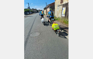 SUR LE CHEMIN DU RETOUR LE LONG DE LA VÉLODYSÉE - 11 - Port Maubert/St Loubès  - 97 km (avec une escorte de bleus du CCNG)